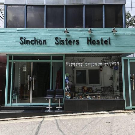 Sinchon Sisters Hostel Seoel Buitenkant foto