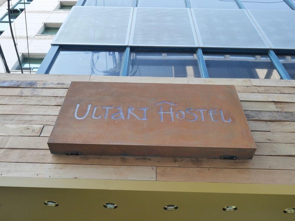 Sinchon Sisters Hostel Seoel Buitenkant foto
