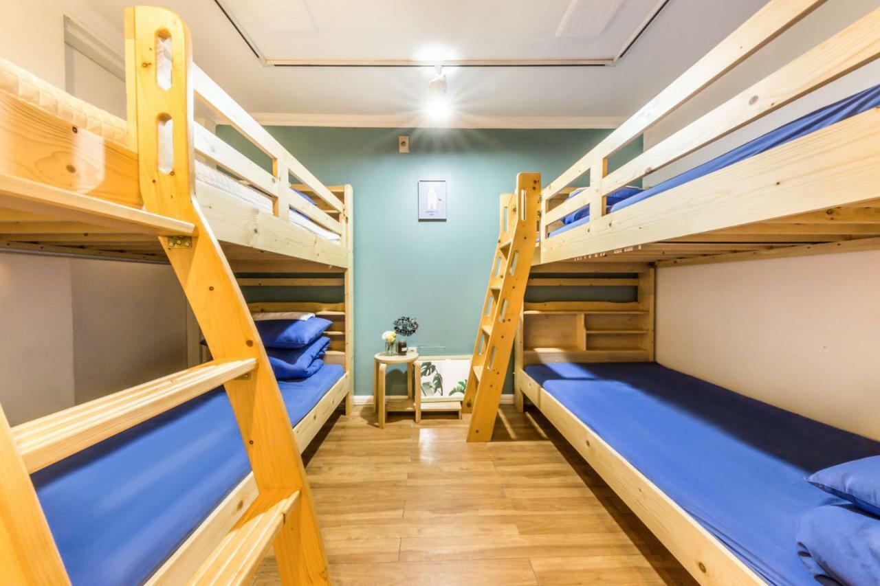 Sinchon Sisters Hostel Seoel Buitenkant foto